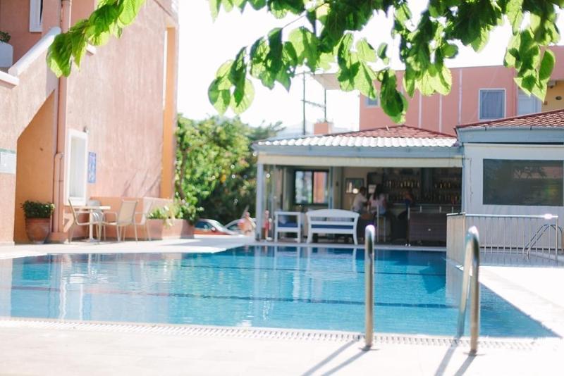 Ormos Atalia Aparthotel Bali  Kültér fotó